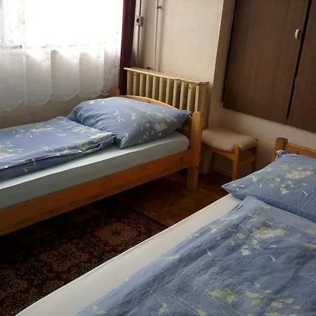 Misi Vendeghaz Apartamento Alsóörs